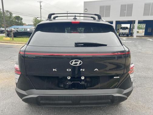 Abyss Black Pearl 2024 Hyundai KONA SEL