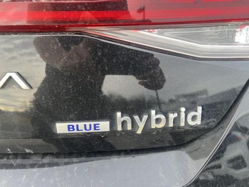 2023 Hyundai ELANTRA HEV Blue