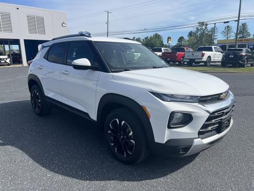 Summit White 2023 Chevrolet Trailblazer LT
