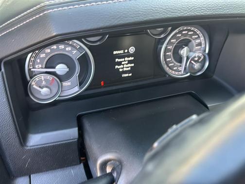 2017 RAM 1500 Limited Crew Cab 4x4 5'7' Box