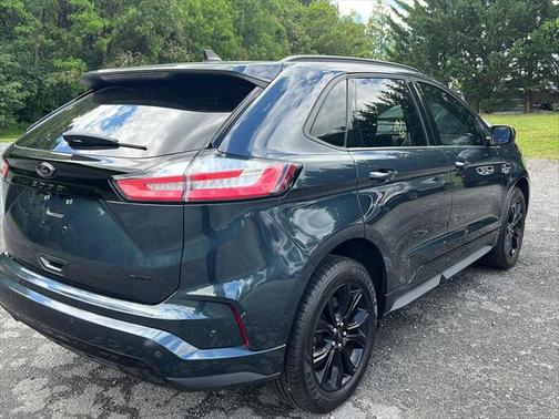 2023 Ford Edge SE