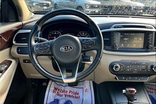 2017 Kia Sorento LX