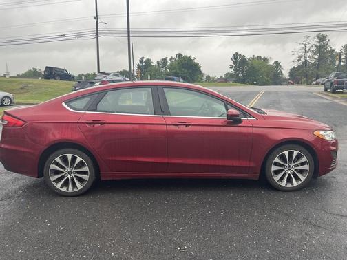RUBY RED TINTED CLEARCOAT 2019 Ford Fusion SE