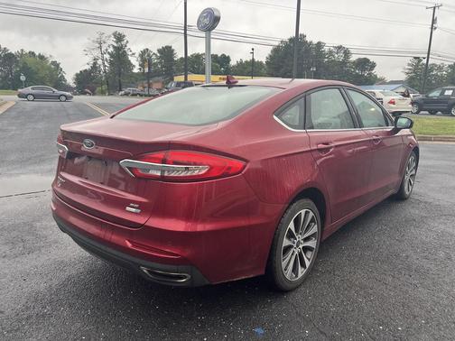 RUBY RED TINTED CLEARCOAT 2019 Ford Fusion SE