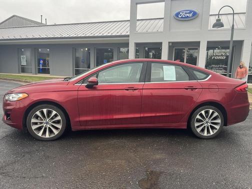 RUBY RED TINTED CLEARCOAT 2019 Ford Fusion SE