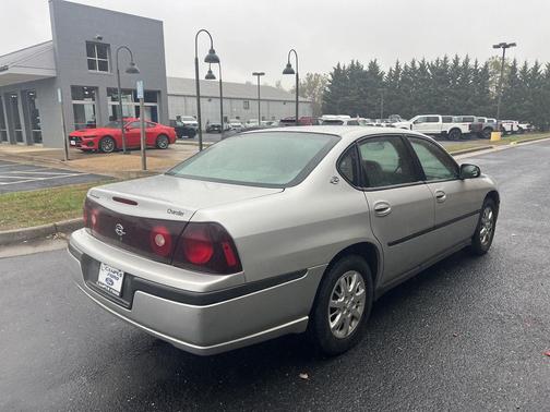 2004 Chevrolet Impala Base