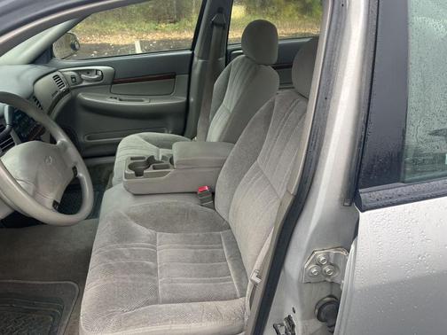 2004 Chevrolet Impala Base