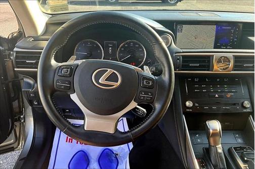 2018 Lexus IS 300 Base