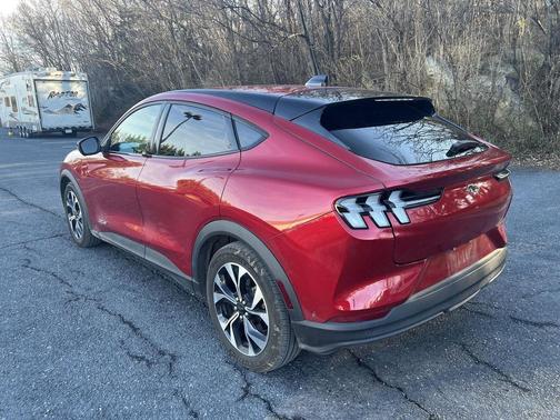 2024 Ford Mustang Mach-E Select