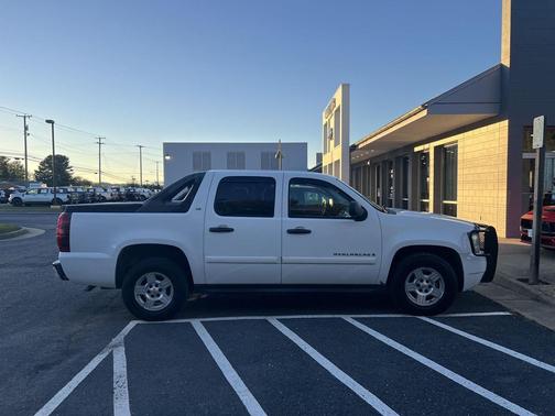 2008 Chevrolet Avalanche 1500 LS