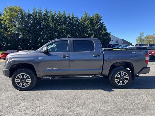 2018 Toyota Tundra SR5