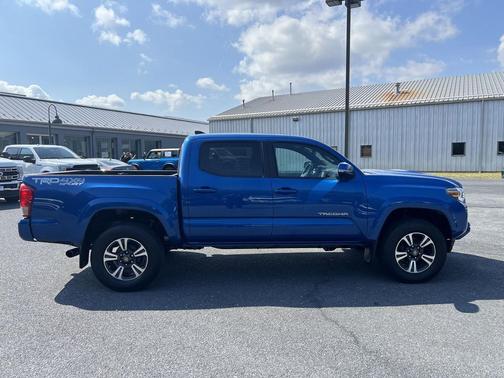 2017 Toyota Tacoma TRD Sport
