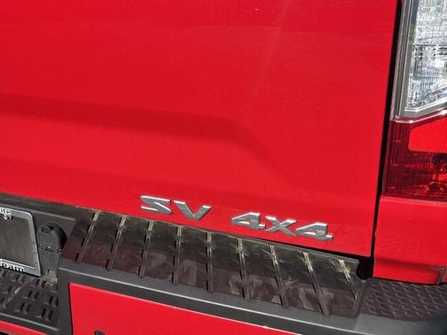 2021 Nissan Titan SV