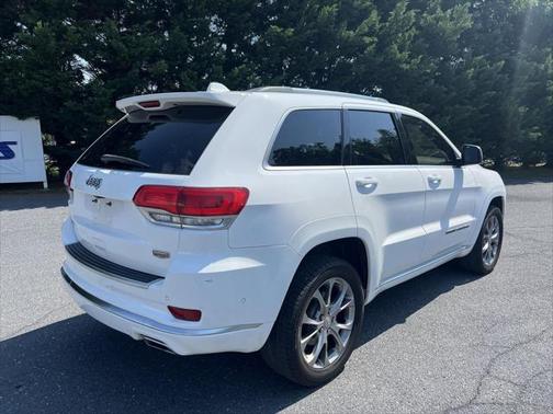 2019 Jeep Grand Cherokee Summit