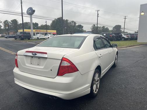 WHITE SUEDE 2011 Ford Fusion SEL