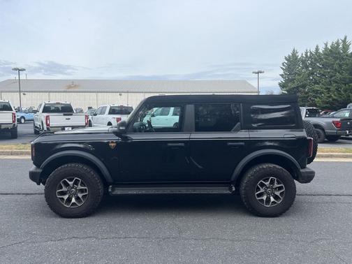 2023 Ford Bronco Badlands