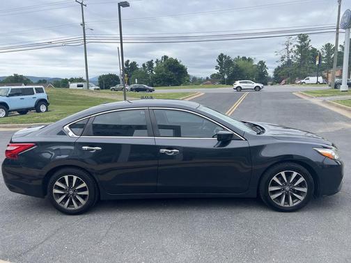 Storm Blue 2017 Nissan Altima 2.5 SV