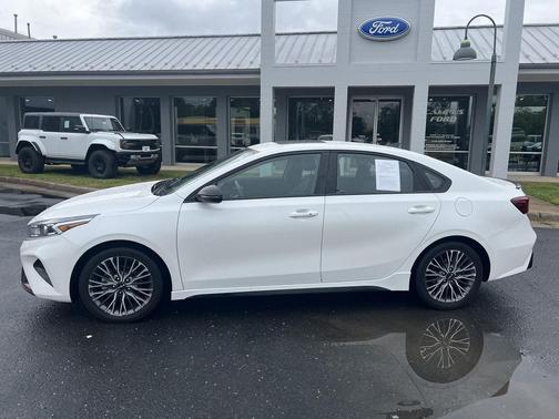 Snow White Pearl 2023 Kia Forte GT-Line