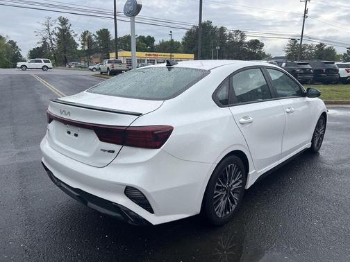 Snow White Pearl 2023 Kia Forte GT-Line