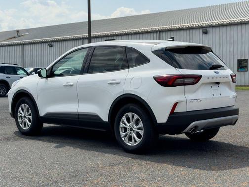 OXFORD WHITE 2026 Ford Escape Active