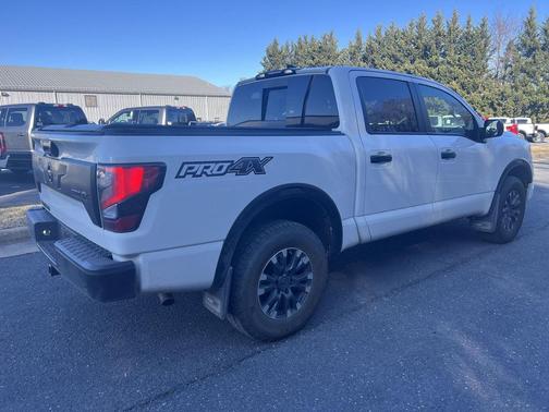2022 Nissan Titan PRO-4X