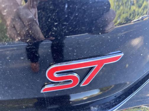 2022 Ford Edge ST