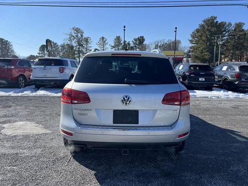 2012 Volkswagen Touareg 