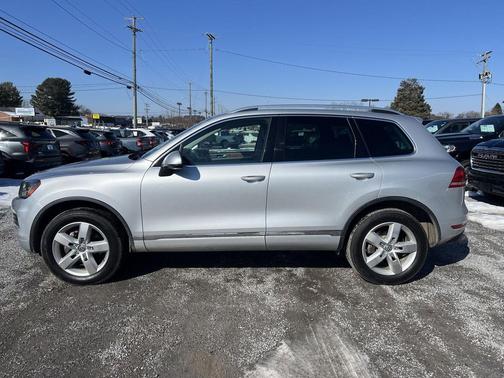 2012 Volkswagen Touareg 