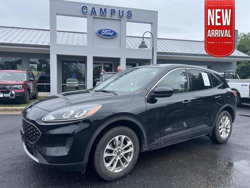 AGATE BLACK METALLIC 2020 Ford Escape SE