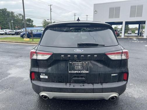 AGATE BLACK METALLIC 2020 Ford Escape SE