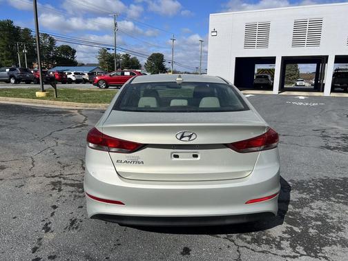 2017 Hyundai ELANTRA Value Edition