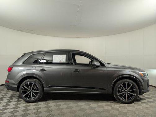 2025 Audi Q7 45 Premium Plus