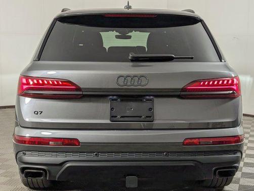 2025 Audi Q7 45 Premium Plus