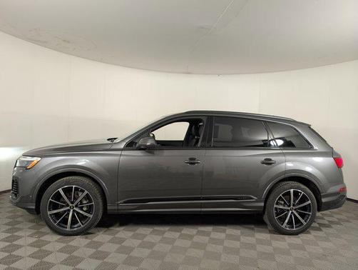2025 Audi Q7 45 Premium Plus