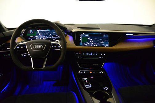 2023 Audi e-tron GT Premium Plus quattro