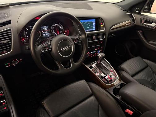 Mythos Black Metallic 2015 Audi Q5 2.0T Premium Plus