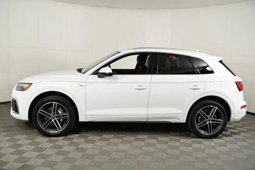2025 Audi Q5 Premium 55 TFSI e S line quattro S tronic