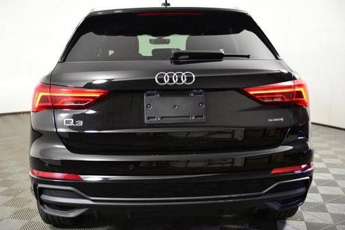 2024 Audi Q3 Premium 45 TFSI S line quattro Tiptronic