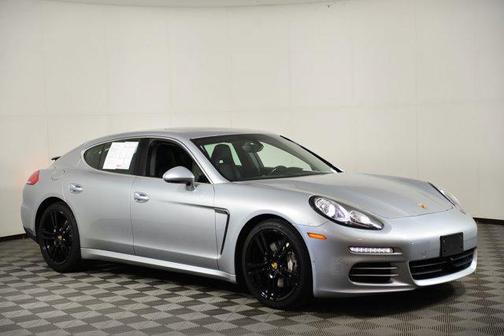 2014 Porsche Panamera 4S