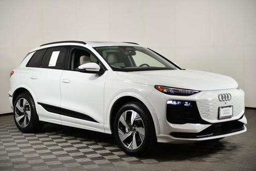 2025 Audi Q6 e-tron Premium Plus quattro