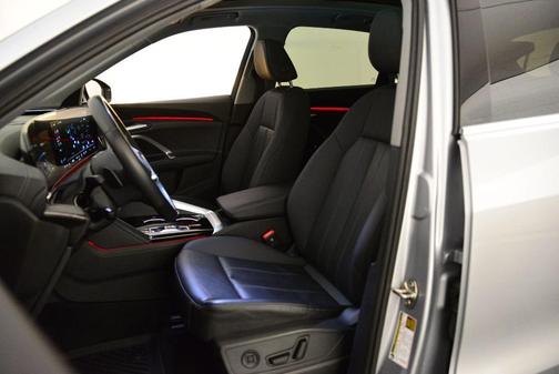 Florett Silver Metallic 2025 Audi Q5 2.0T quattro Premium