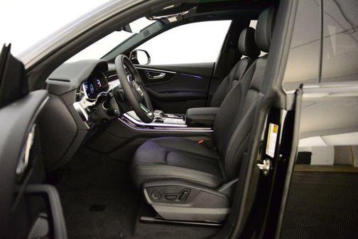 2025 Audi Q8 55 Premium Plus