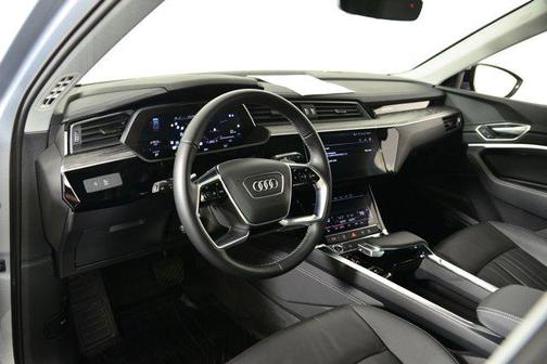 2023 Audi e-tron Premium quattro