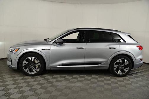 2023 Audi e-tron Premium quattro