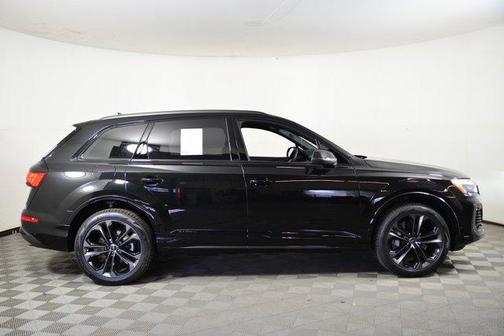 2025 Audi Q7 55 Premium Plus
