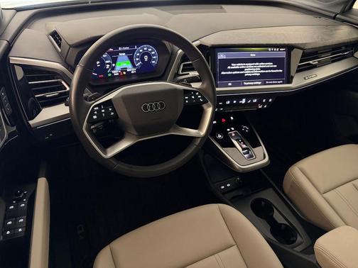 Glacier White Metallic 2024 Audi Q4 e-tron 55 quattro Premium