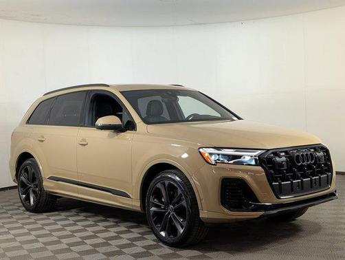 2025 Audi Q7 55 Premium Plus