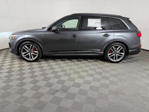 Daytona Gray Pearl 2026 Audi Q7 PRESTIGE