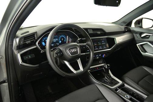 2024 Audi Q3 Premium 45 TFSI S line quattro Tiptronic