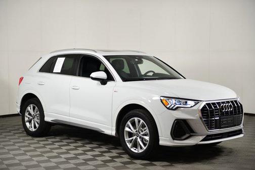 2025 Audi Q3 Premium 45 TFSI S line quattro Tiptronic